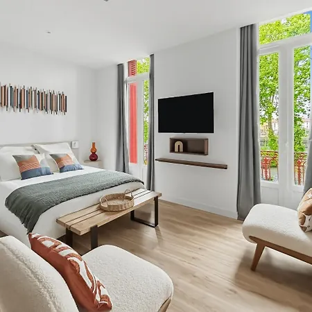 شقة Lumineux Avec Balcon, Coeur Historique داكس