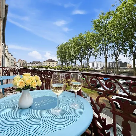 Lumineux Avec Balcon, Coeur Historique شقة