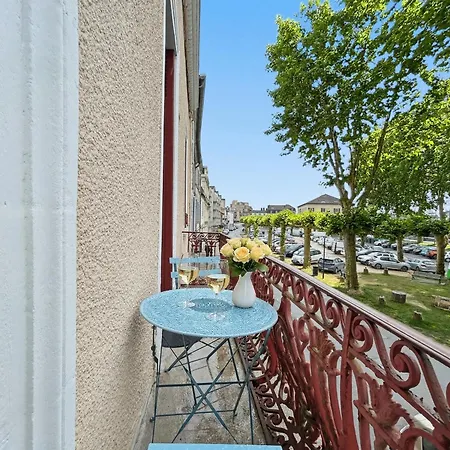 شقة Lumineux Avec Balcon, Coeur Historique داكس